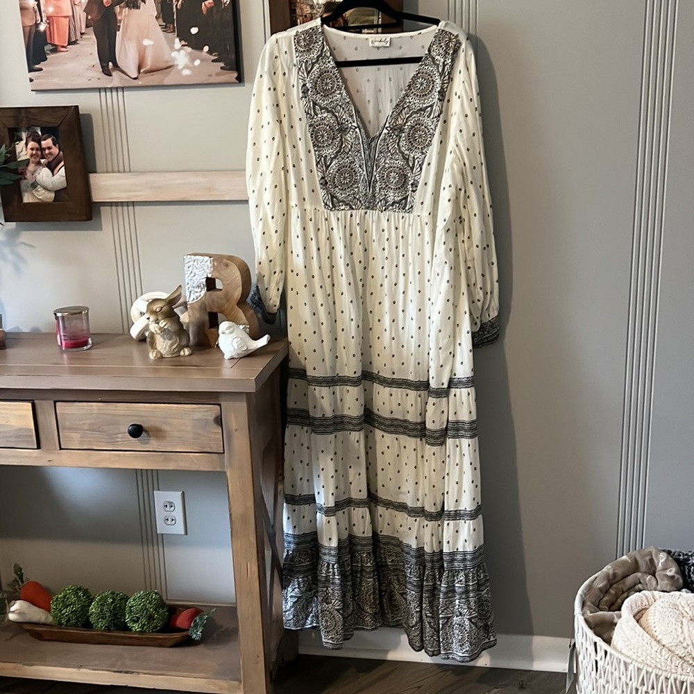 Wonderly Bohemian Maxi Dress with Black Accents